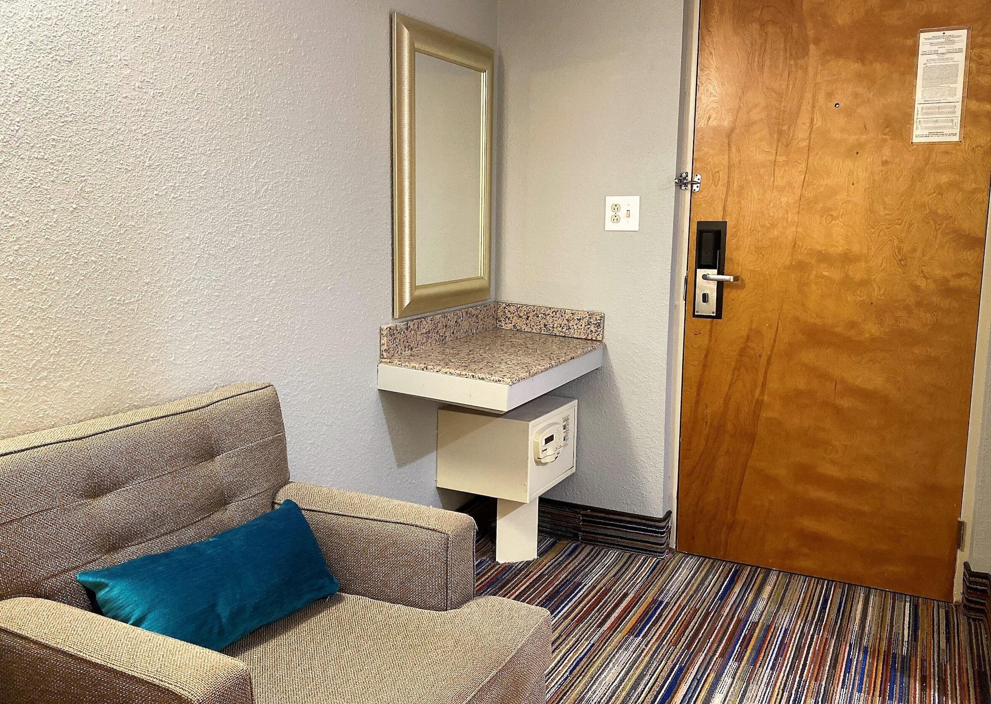Travelodge By Wyndham Bloomington Kültér fotó