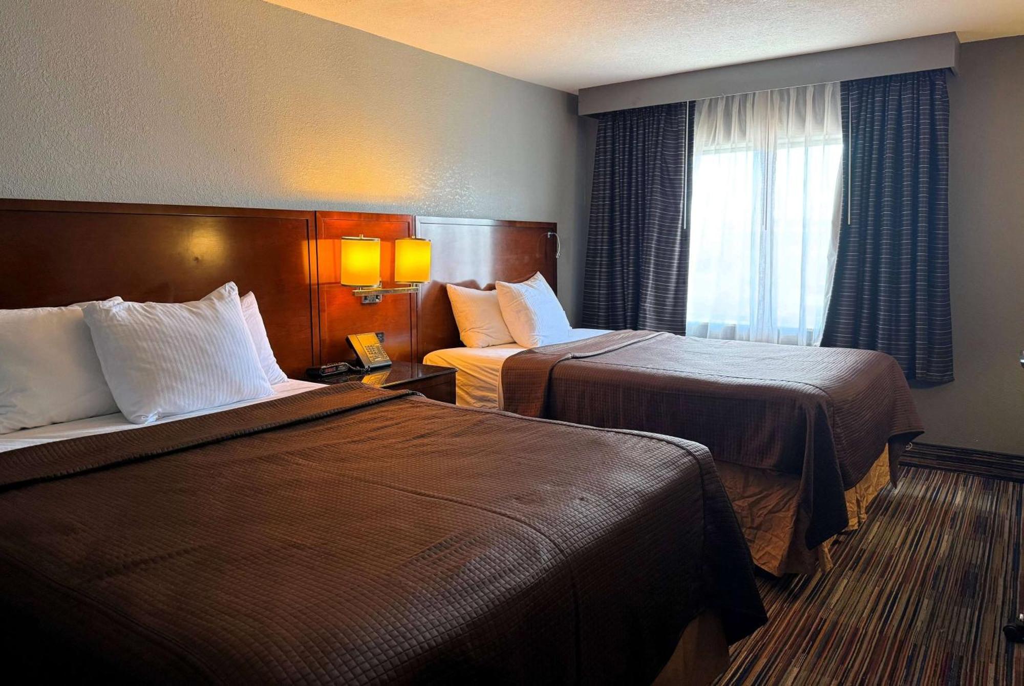 Travelodge By Wyndham Bloomington Kültér fotó