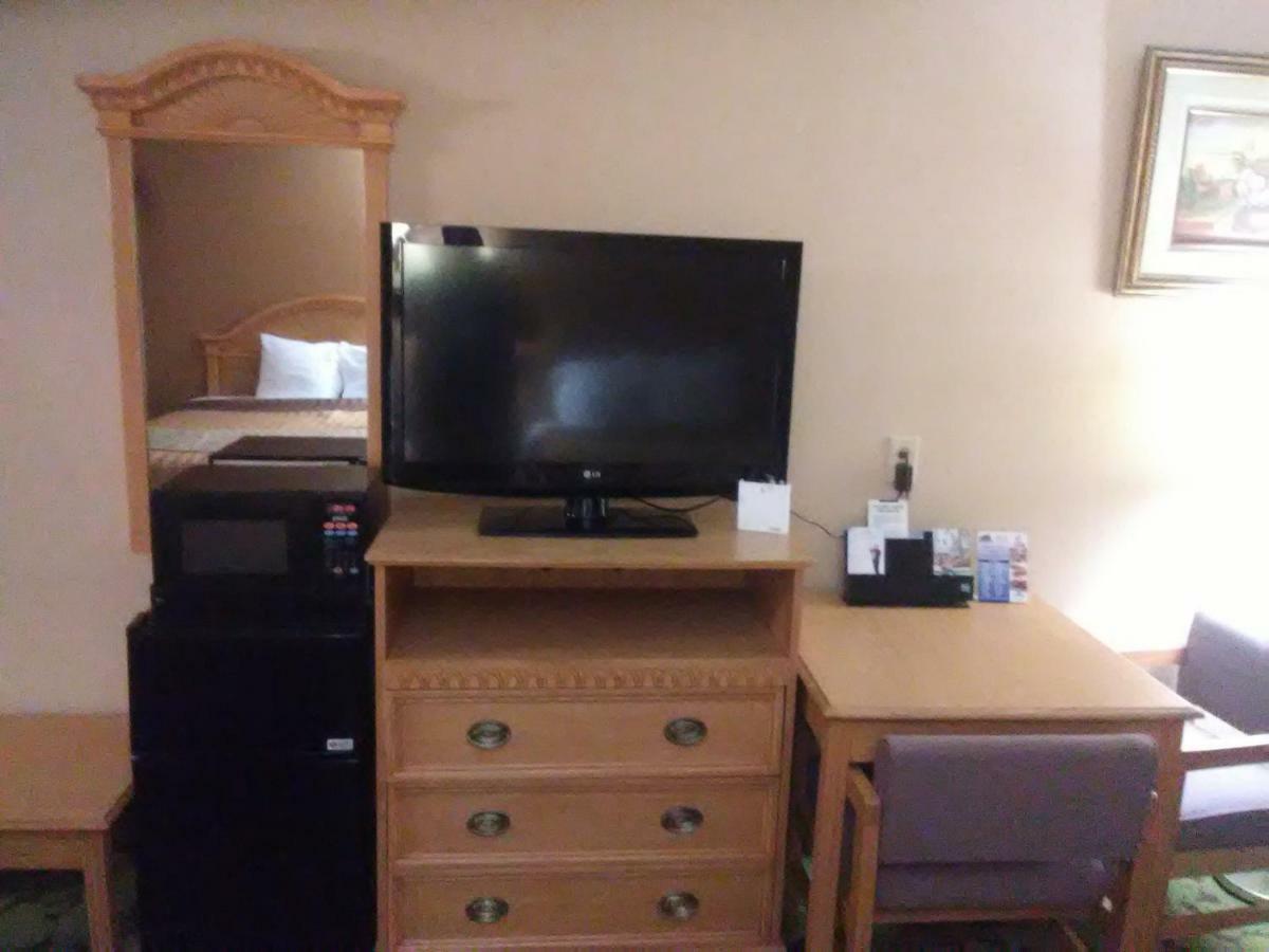 Travelodge By Wyndham Bloomington Kültér fotó